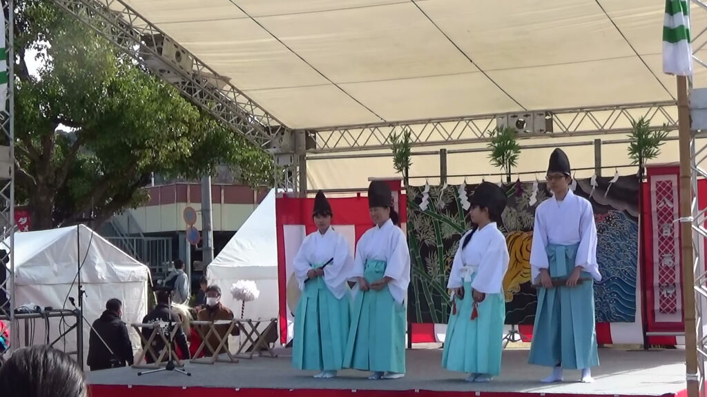 春こい祭りでの奏楽者